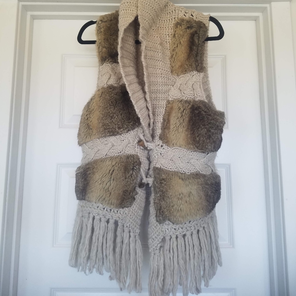 Boho faux fur crochet vest